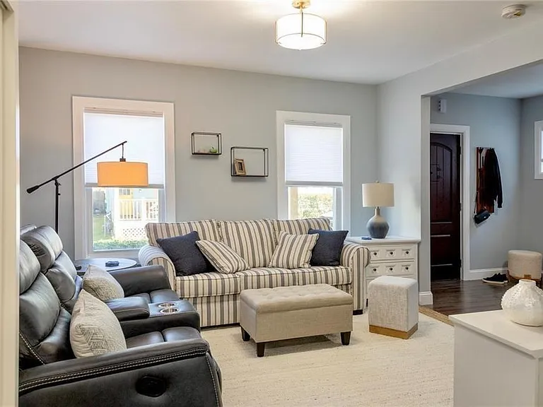 18 Hall Ave — Photo 7