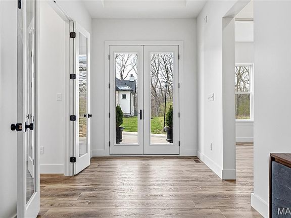 5th image of 218 Ella Rose Ln