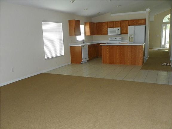 4th image of 30928 Stone Arch Ave