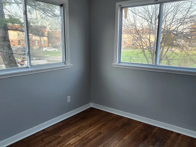 9412 Ravenswood Ave #1 — Photo 15