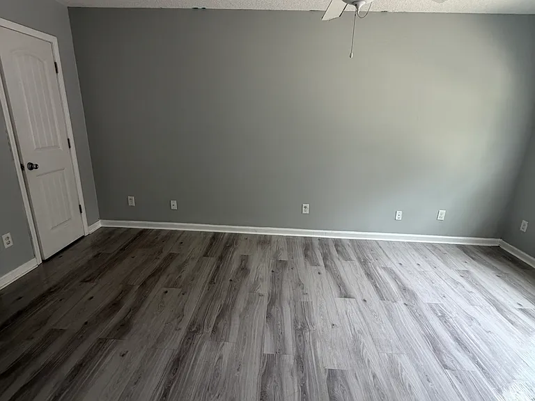717 Lee Rd — Photo 3