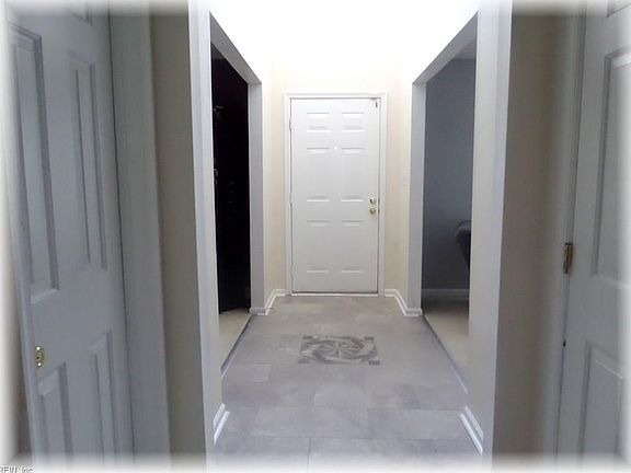 2nd image of 834 Chapin Wood Dr
