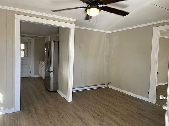 3rd image of 127 Williamson St
