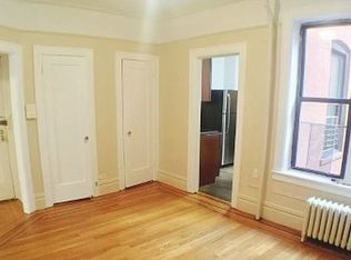 31-28 30th St #2R, Astoria, NY 11106
