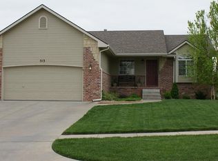 313 E Stone Creek St, Derby, KS 67037