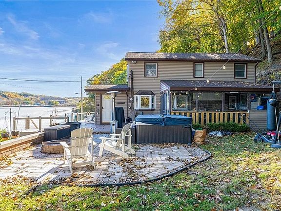 3rd image of 266 Bay Front Ln S