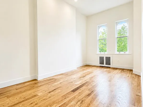 40 West 73rd Street image 1 of 8