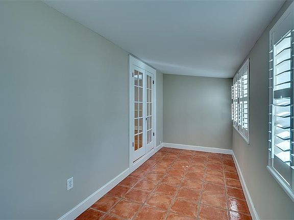 3rd image of 3321 W San Pedro St