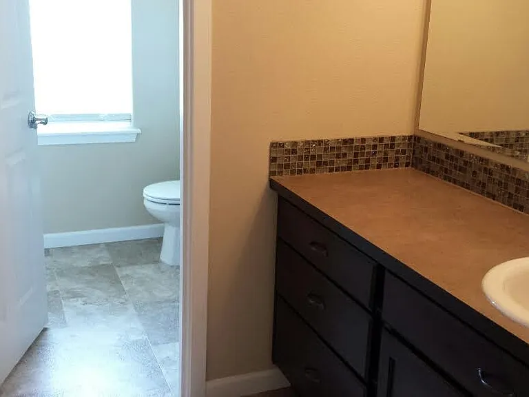 3905 Amelia Ct NE — Photo 7