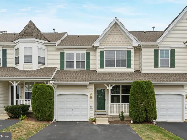 241 Coventry Rd, Chalfont, PA 18914