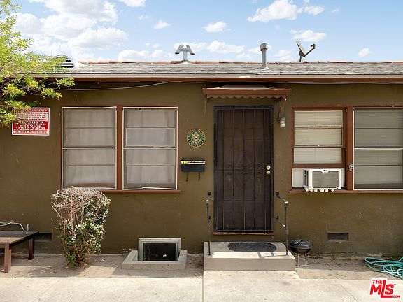 2nd image of 937 E Hyde Park Blvd