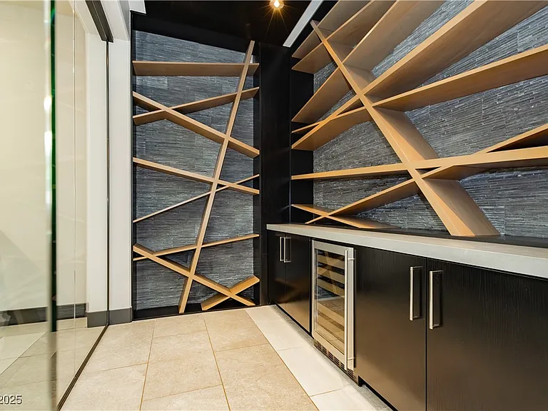 94 Glade Hollow Dr — Photo 15