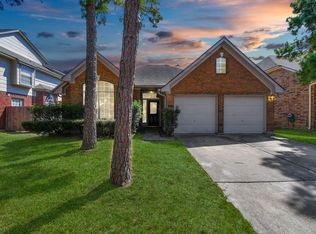 7038 River Garden Dr, Houston, TX 77095