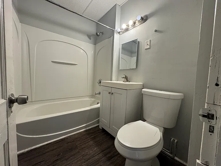 35 Webb St #2 — Photo 10