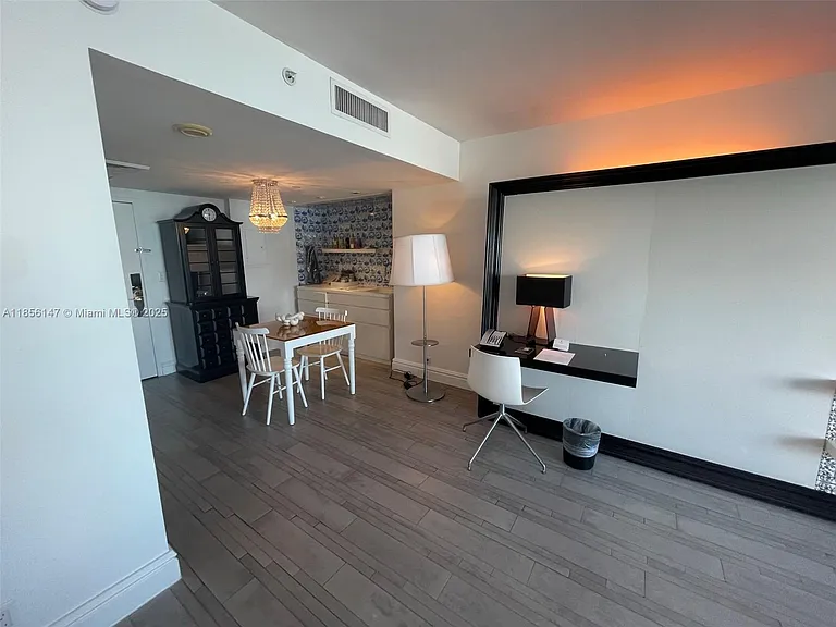 1100 West Ave #322 — Photo 28