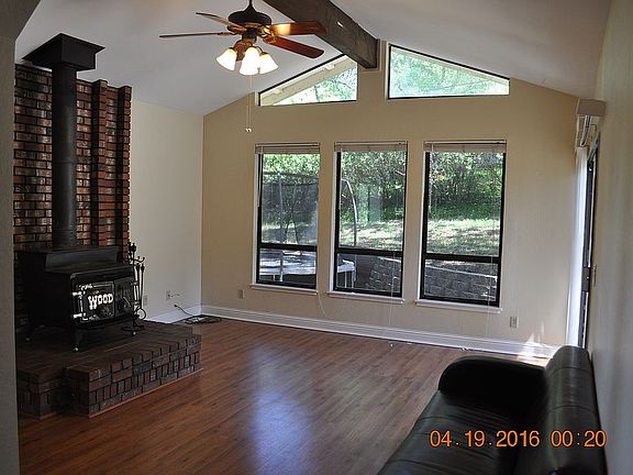 3rd image of 2909 Country Club Dr