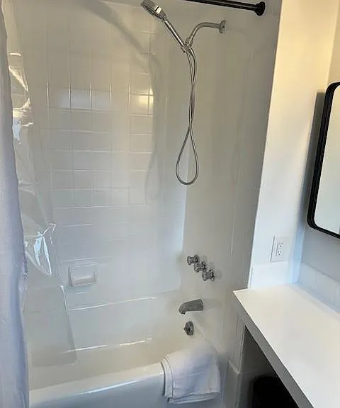 25 Fair St #3 — Photo 12