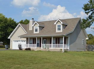 630 Rolling Hills Rd, Vine Grove, KY 40175
