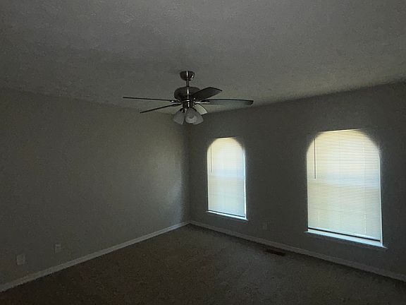 3rd image of 228 N Choctaw Ct