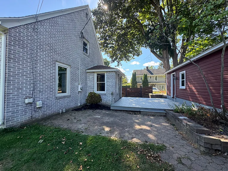 85 High St — Photo 4