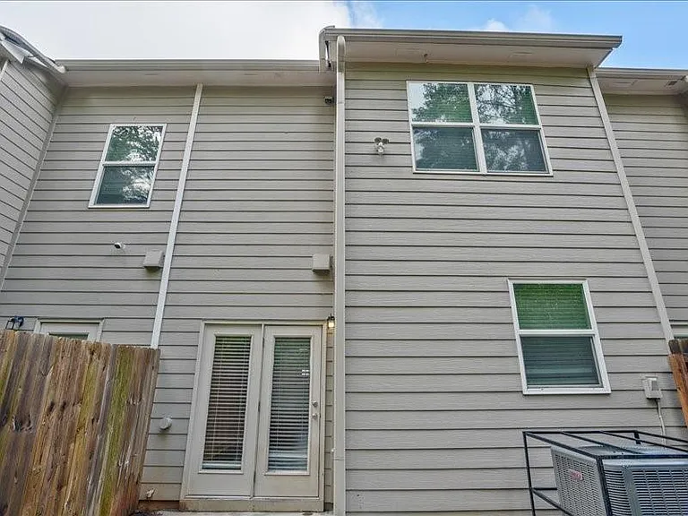 1809 Edgehill Dr — Photo 29