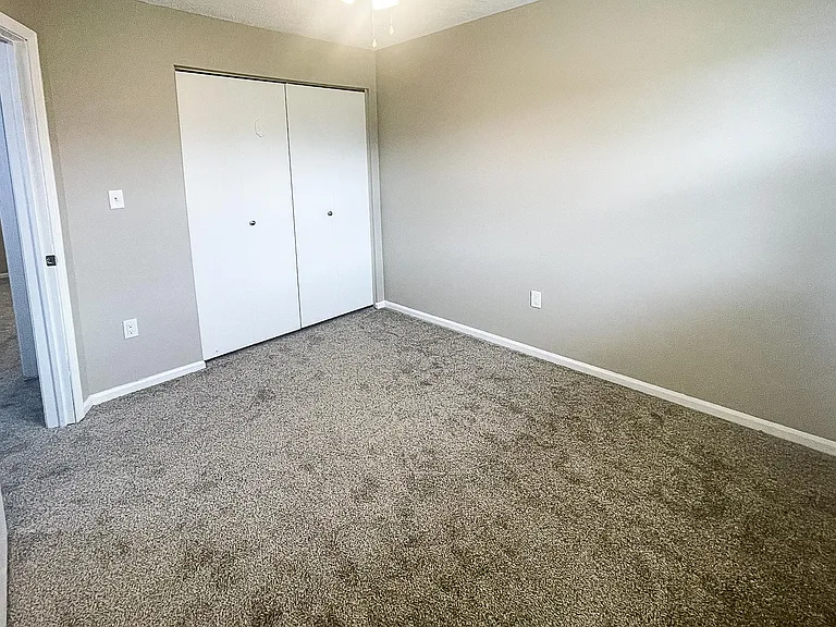1312 Spring Village Dr — Photo 14