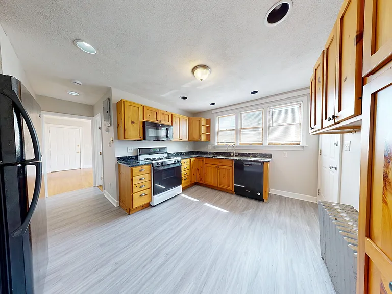 3899 Washington St #3 — Photo 2