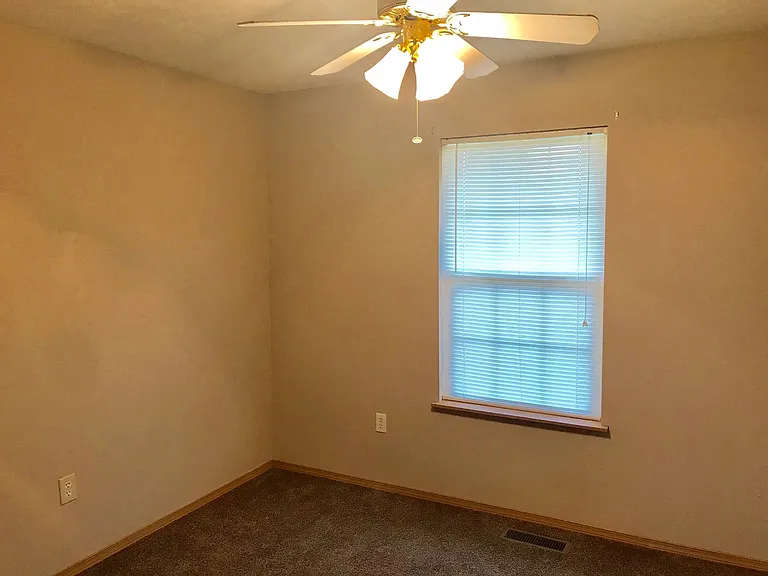606A W Kimberly Ct — Photo 8
