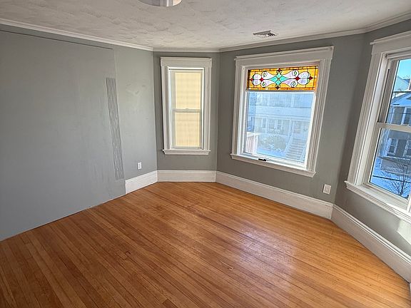 4th image of 14-1 Quincy St #2