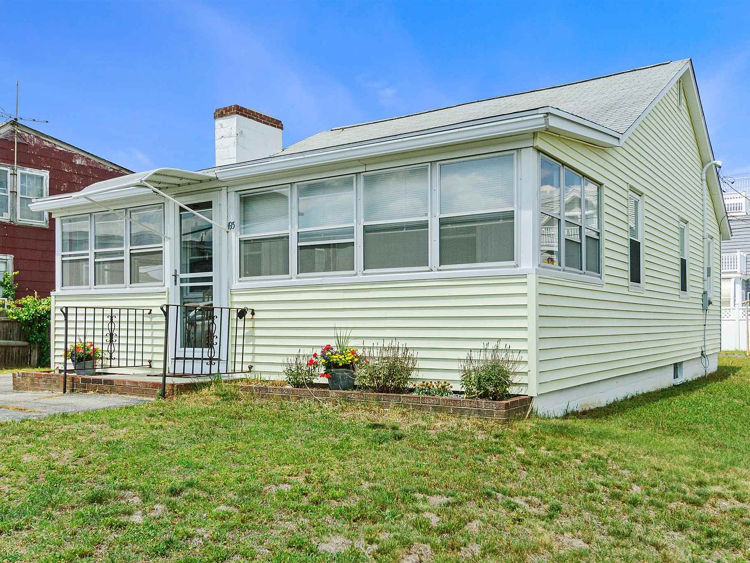 193 Tilton Street, Seabrook, NH 03874 Zillow