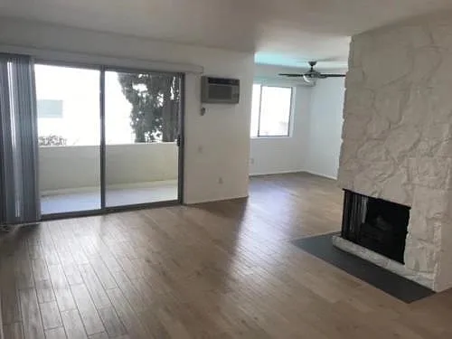 11810 Mayfield Ave #205 — Photo 15