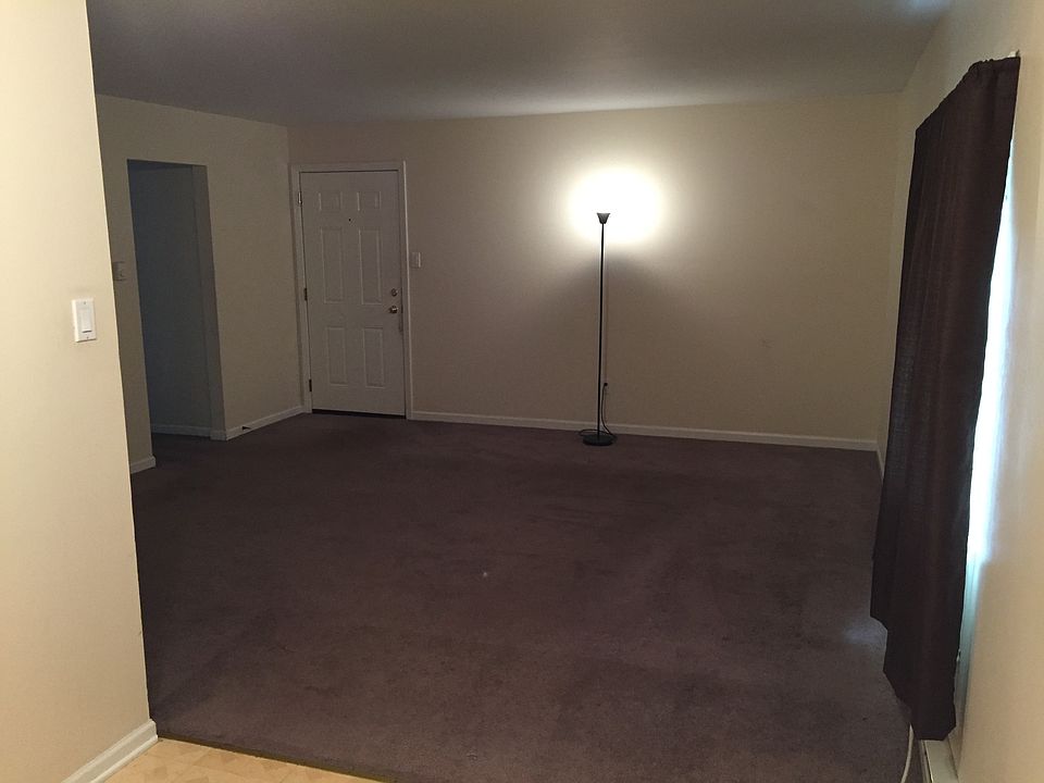 2nd image of 24205 W Hazelcrest Dr Ste 2