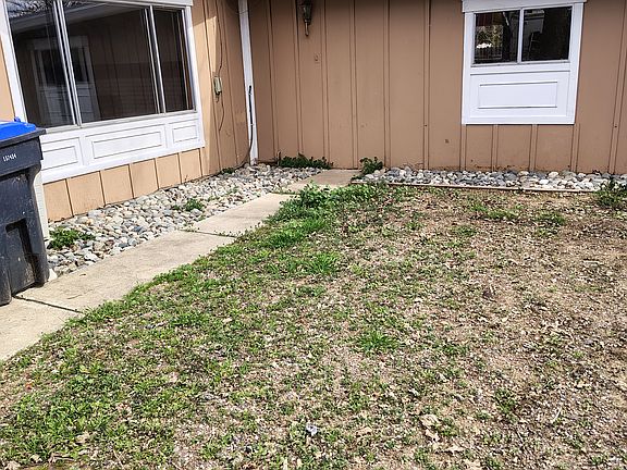 5th image of 14320 Walnut Ave