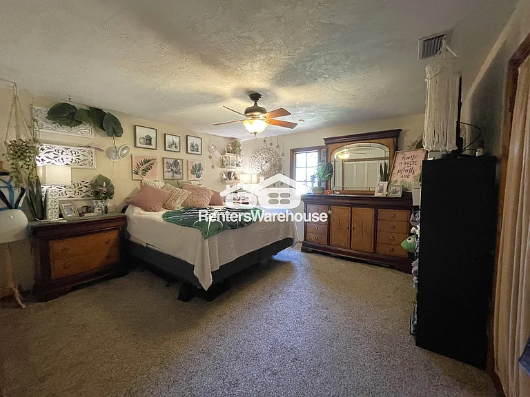 802 Embassy Rd — Photo 21