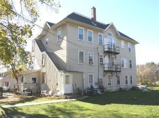 7 Broad St, Three Bridges, NJ 08887