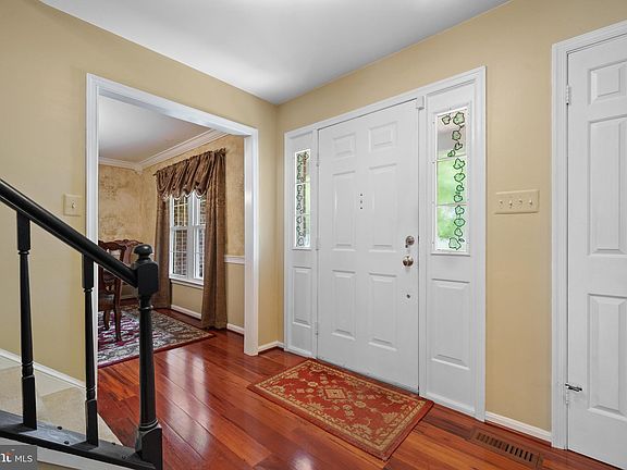 4th image of 1024 Page Ct