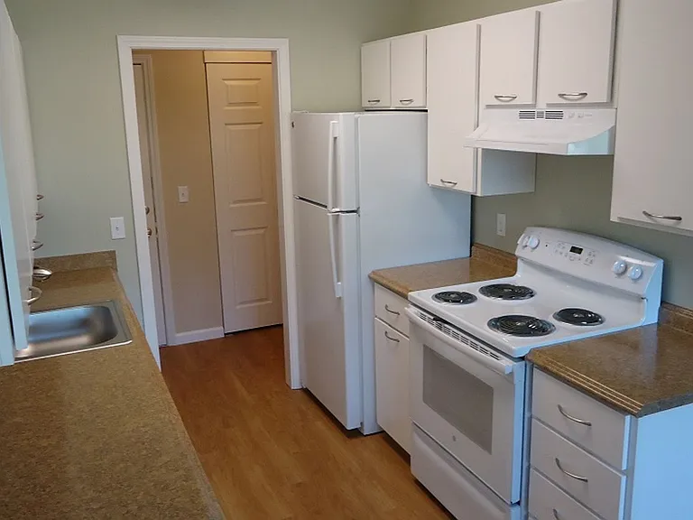 Glenview West Apartments — Photo 32