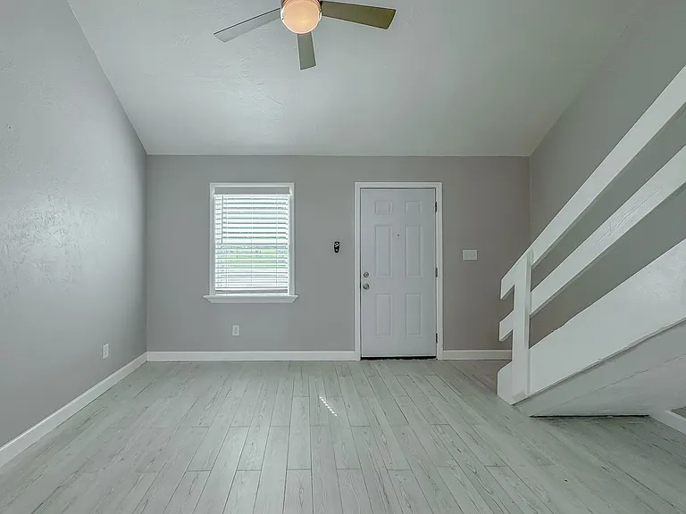 934 S Lipona Rd — Photo 3