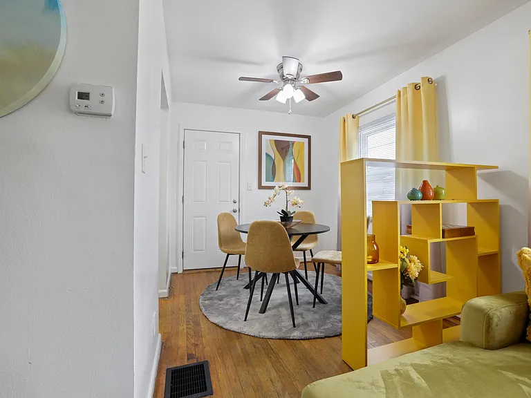 2812 Allegheny Ave — Photo 5