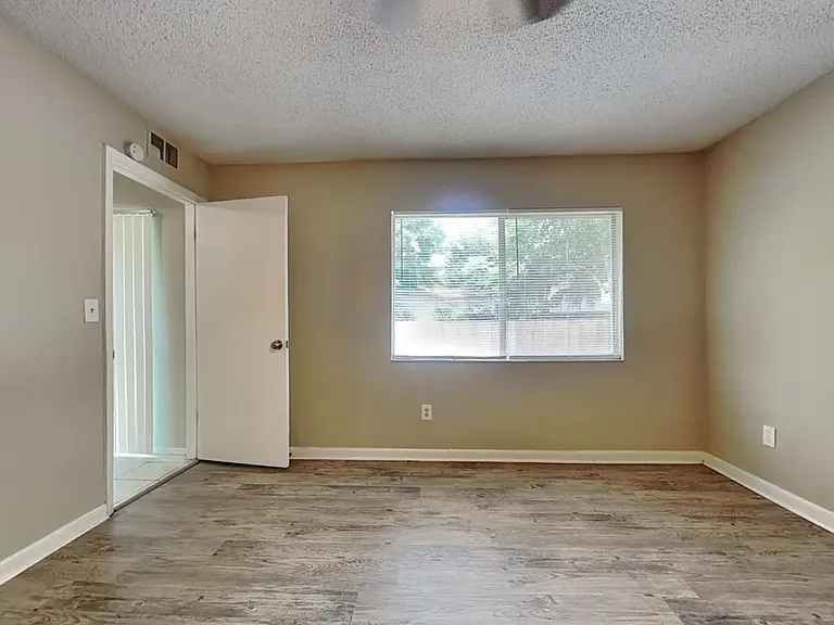 3723 Coppertree Cir — Photo 3