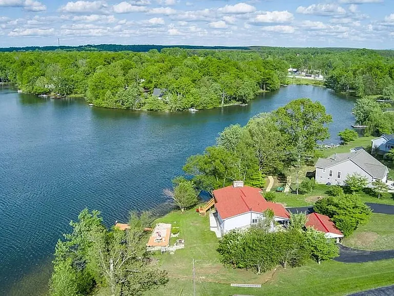 258 Idlewild Dr — Photo 24