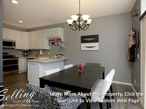 4th image of 1377 White Oak Dr