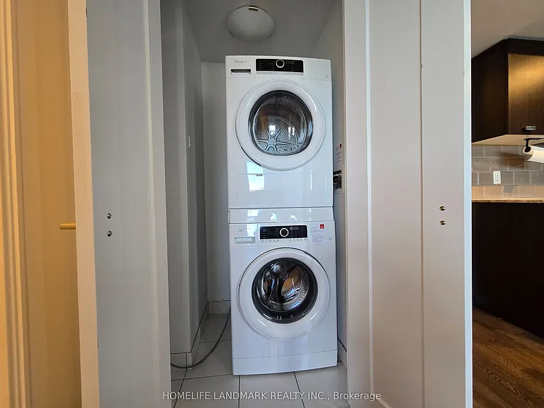 275 Village Green Sq #2520 — Photo 12