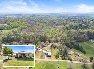 6958 County Line Dr, Lula, GA 30554