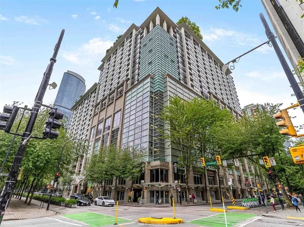 933 Hornby St #1104, Vancouver, BC V6Z 3G4