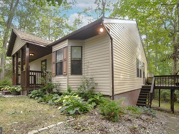 2nd image of 23320 Holly Hill Ln