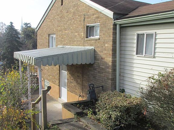 3rd image of 107 Weedon Dr