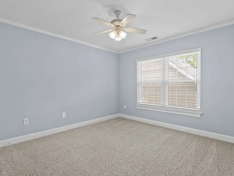 669 Fair Spring Dr — Photo 23