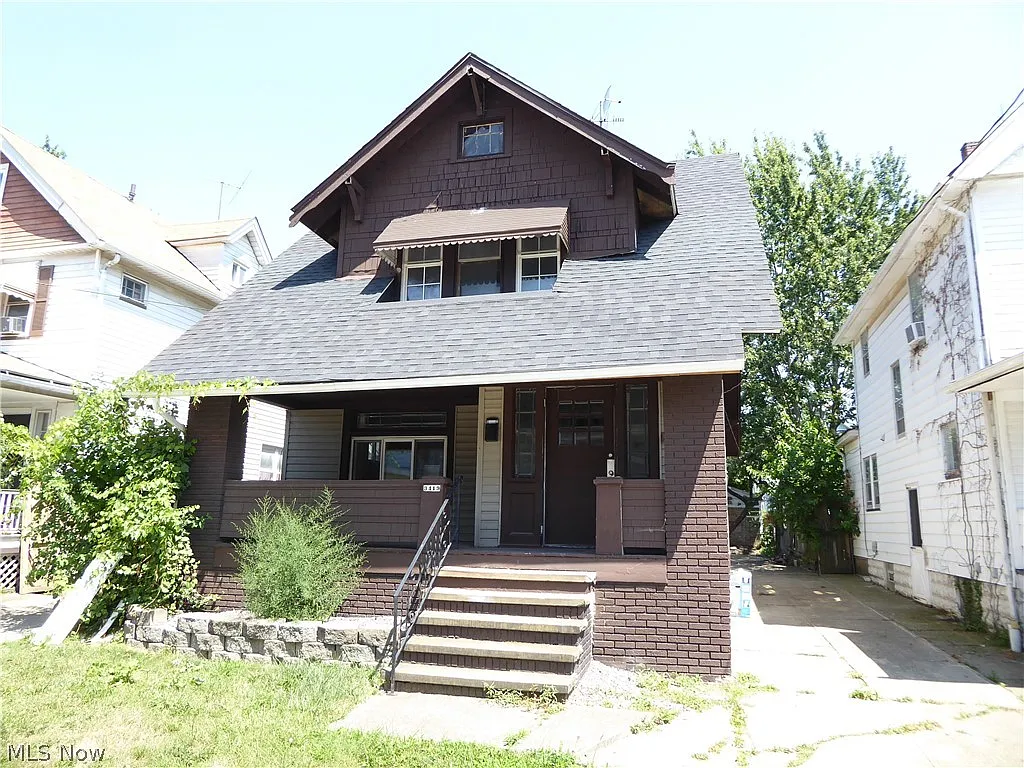 3419 W 91st St photo 1