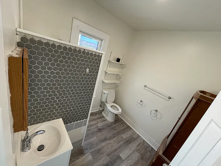 1569 Myers St #5 — Photo 8